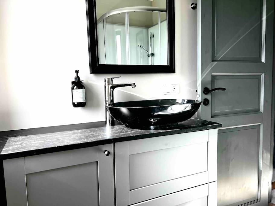 The Greyhouse "Small Apartment" Höfn Extérieur photo